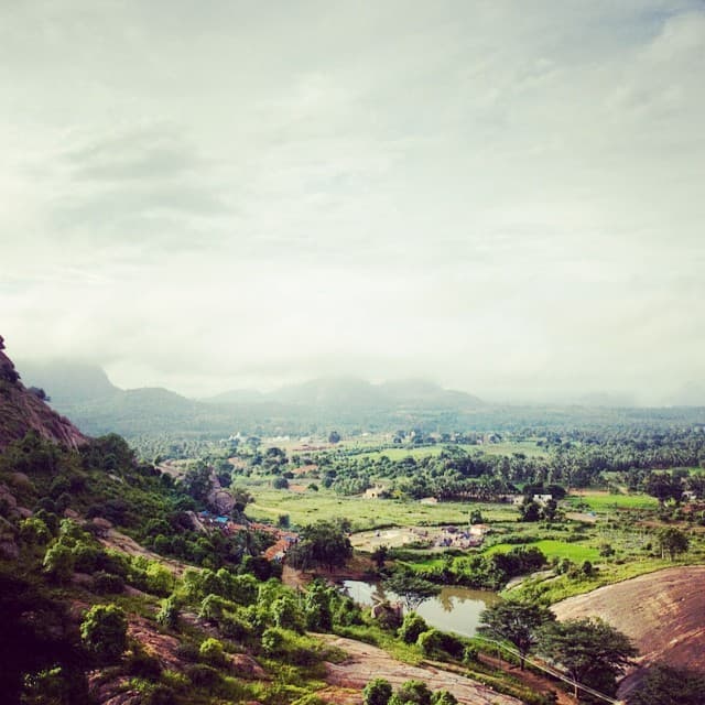 Did you know that Sholay was shot in South India? In a village called Ramnagara, near Bangalore. This was shot from top of a small hillock there.